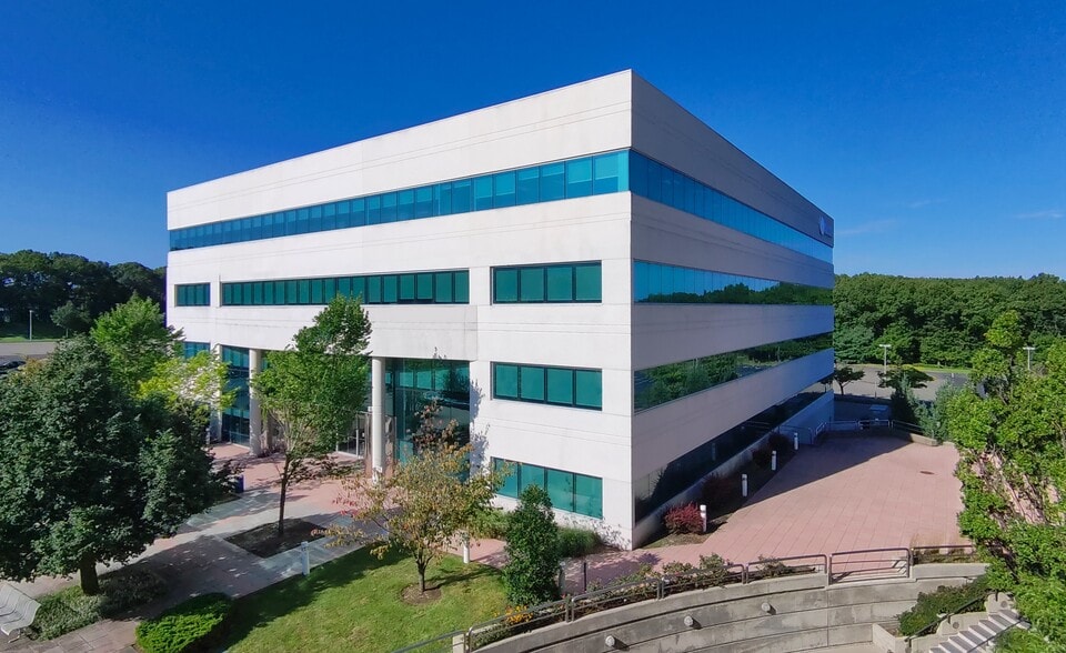 878 Veterans Memorial Hwy, Hauppauge, NY for lease - Building Photo - Image 1 of 15