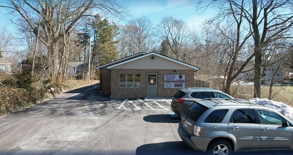 437 S Cleveland Ave, Mogadore, OH 44260