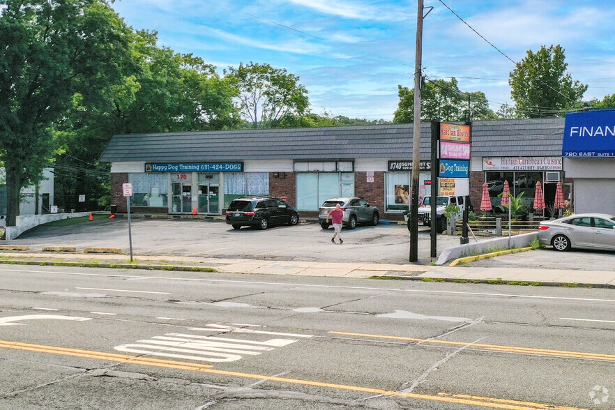 730770 E Jericho Tpke, Huntington Station, NY 11746