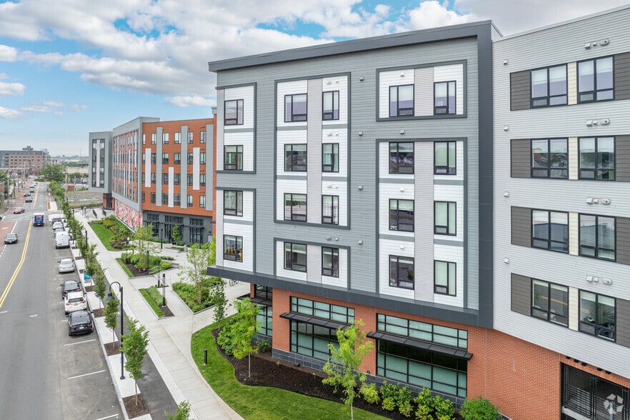 484 2nd St, Everett, MA for lease - Building Photo - Image 2 of 30