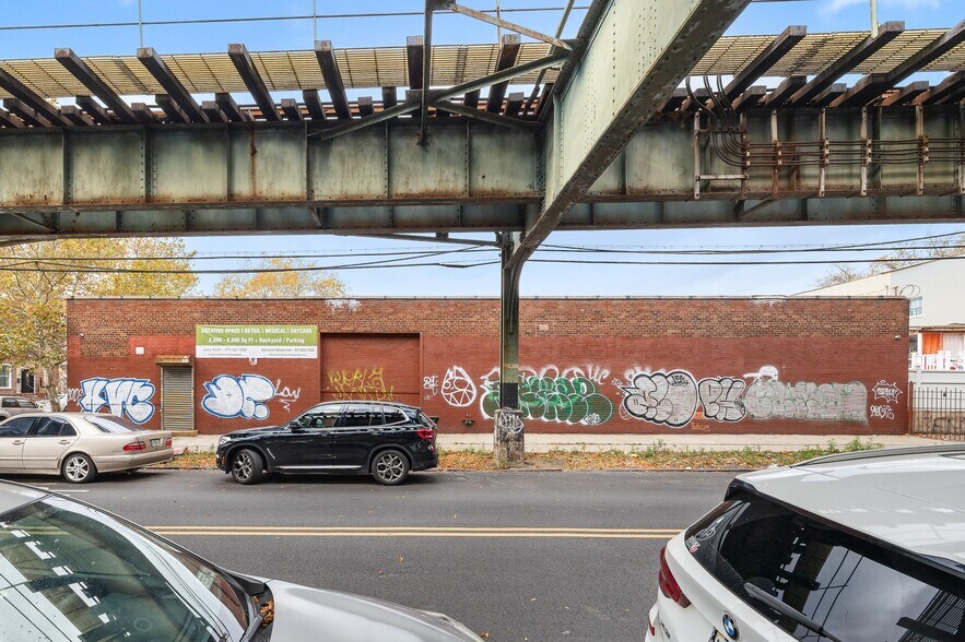 673 Livonia Ave, Brooklyn, NY for lease - Building Photo - Image 2 of 5
