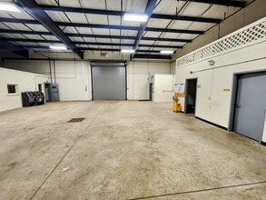 13 Craddock Way, Poca, WV for lease Interior Photo- Image 1 of 11