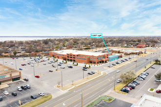 9515 N May Ave, Oklahoma City, OK for lease Interior Photo- Image 1 of 8