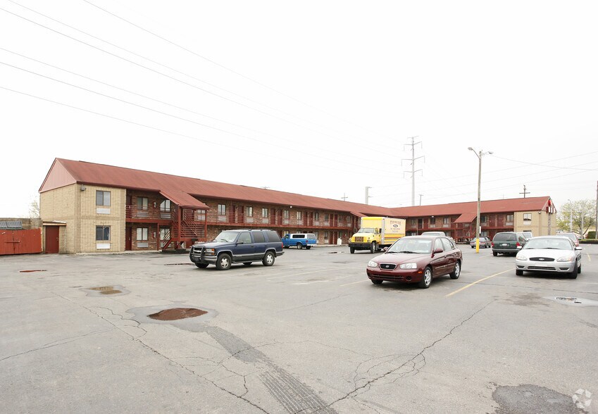 32707 Michigan Ave, Wayne, MI, 48184 Hotel Property For Sale
