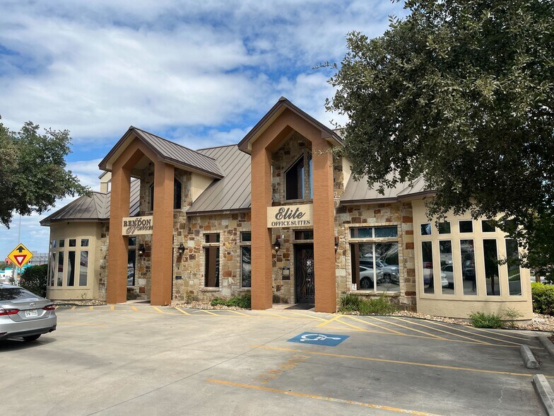 2922 NW Loop 410, San Antonio, TX for sale - Building Photo - Image 1 of 21