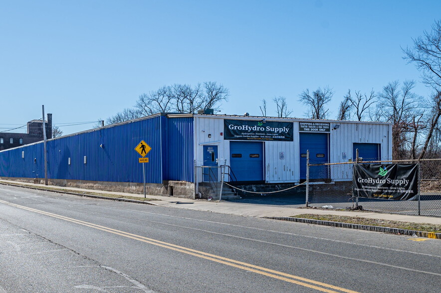 590-628 Center St, Chicopee, MA for sale - Building Photo - Image 2 of 6