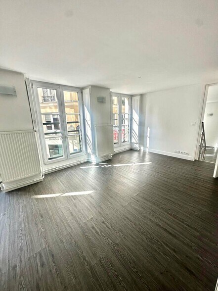 Office in Paris for lease - Building Photo - Image 3 of 8