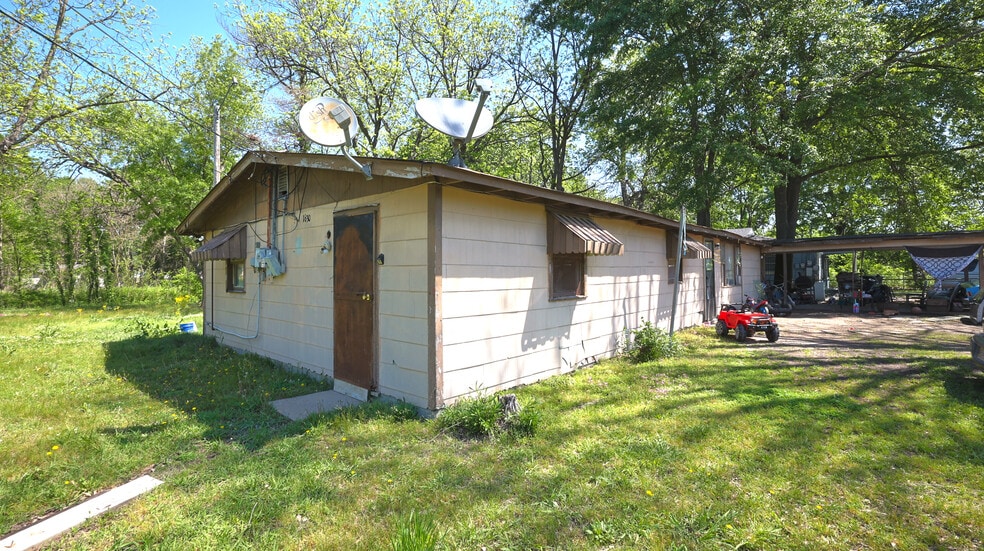 Solomon Greenville MS portfolio of 2 properties for sale on LoopNet.com - Building Photo - Image 2 of 7