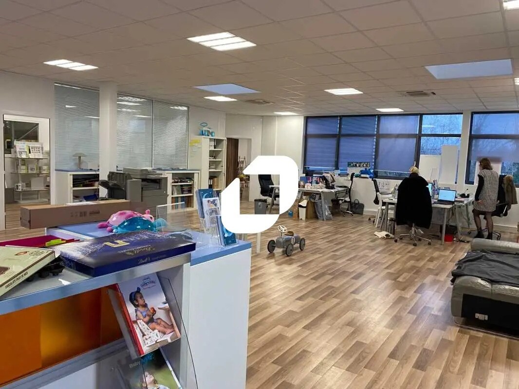 Flex in Méré for sale Interior Photo- Image 1 of 10