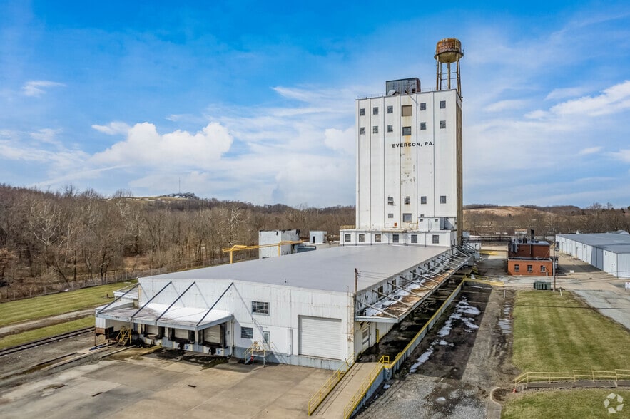 131 Feed Mills Rd, Everson, PA for sale - Primary Photo - Image 1 of 1