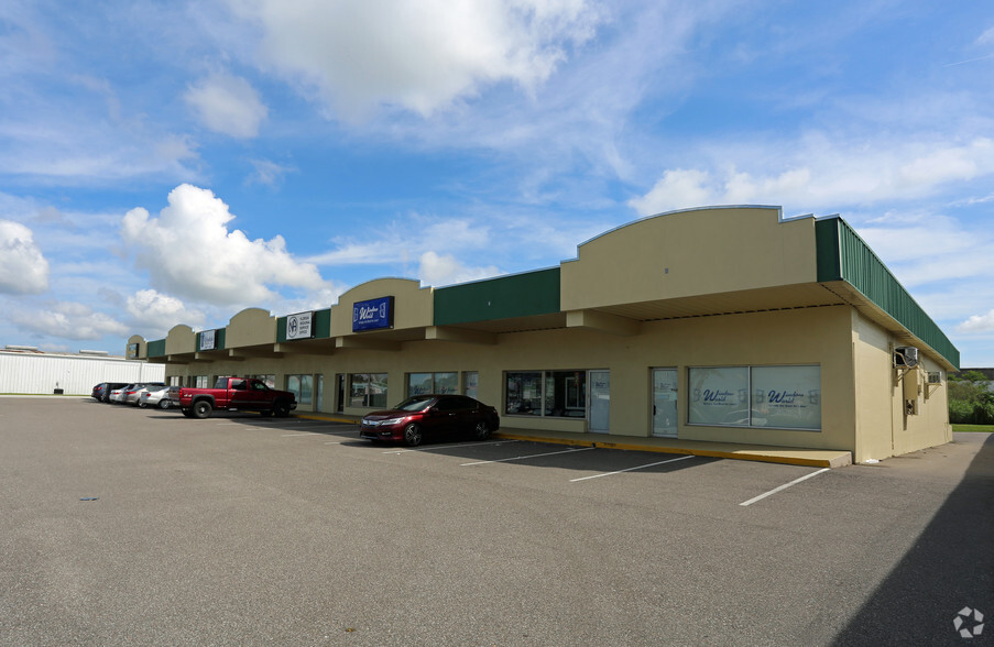 2222 S Combee Rd, Lakeland, FL for lease - Primary Photo - Image 1 of 10