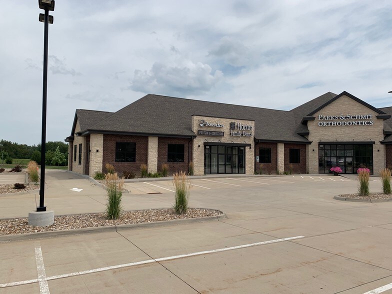 901 Tower Terrace Rd, Marion, IA for sale - Primary Photo - Image 1 of 1