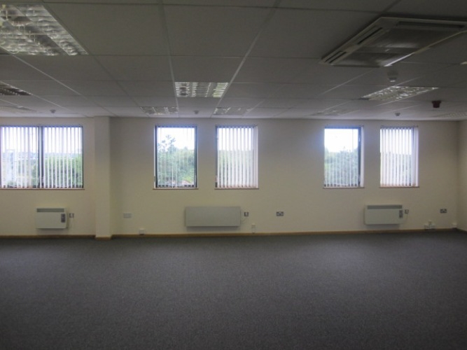 Woodlands, Bristol for lease - Interior Photo - Image 2 of 5