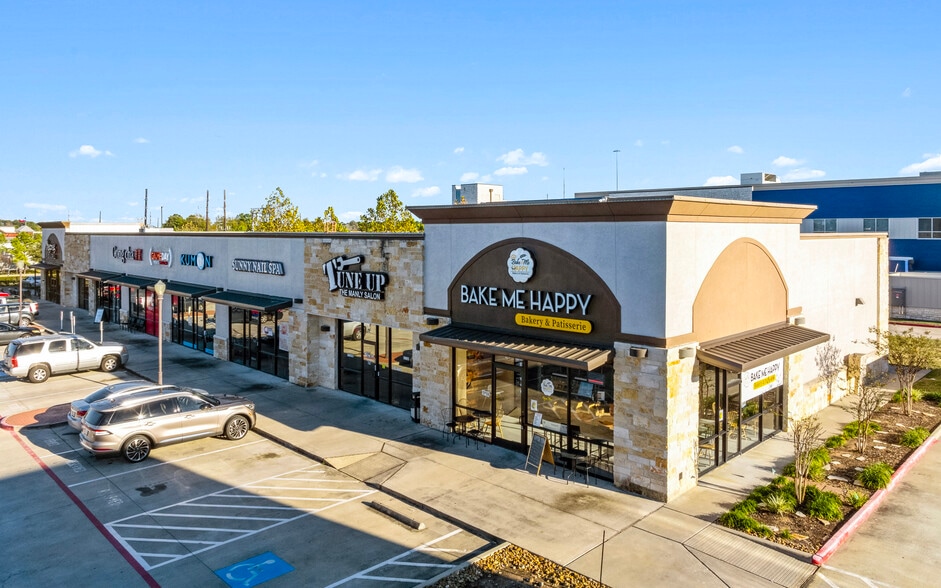 The Shoppes at Northpointe Crossing portfolio of 2 properties for sale on LoopNet.com - Building Photo - Image 3 of 8