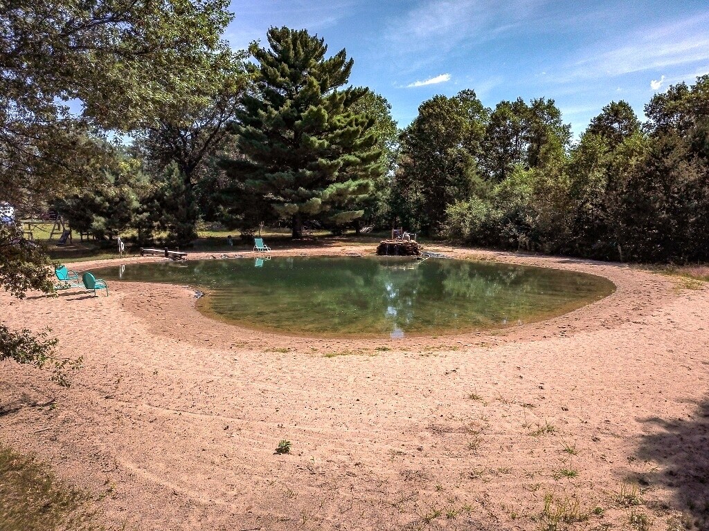 10038 County Rd G, Necedah, WI 54646 Castle Rock Lakeside Resort