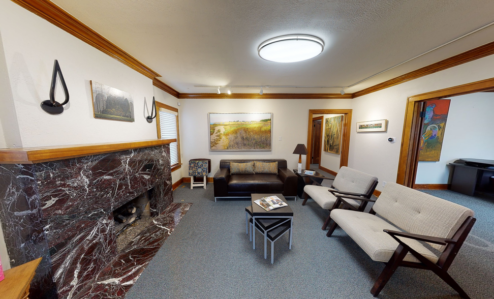 406 N Hough St, Barrington, IL for sale - Lobby - Image 3 of 5