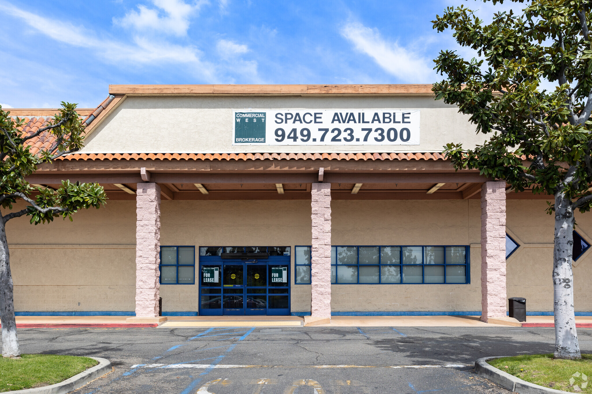 19651 Yorba Linda Blvd, Yorba Linda, CA for lease Building Photo- Image 1 of 2