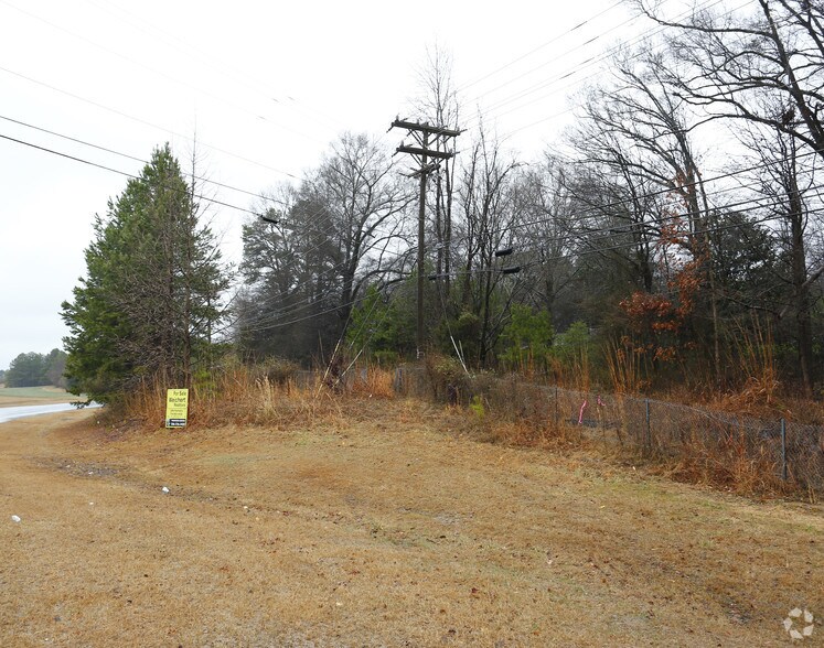 10809 E Independence Blvd, Matthews, NC for sale - Primary Photo - Image 1 of 1