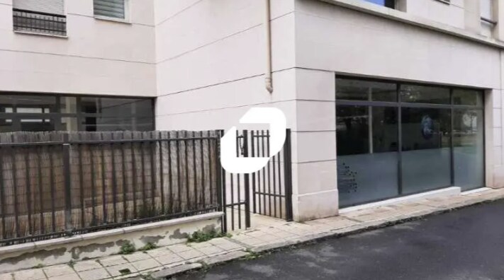 in Colombes for sale - Primary Photo - Image 1 of 1