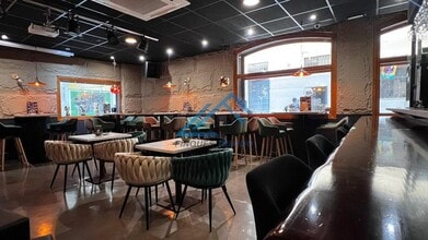 Retail in Reus, Tarragona for lease Interior Photo- Image 2 of 11