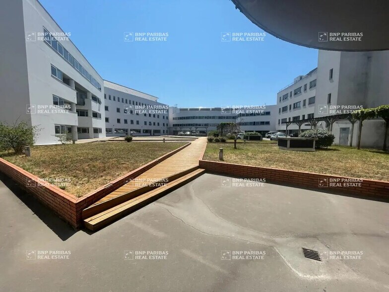 Office in Nantes for sale - Building Photo - Image 1 of 12