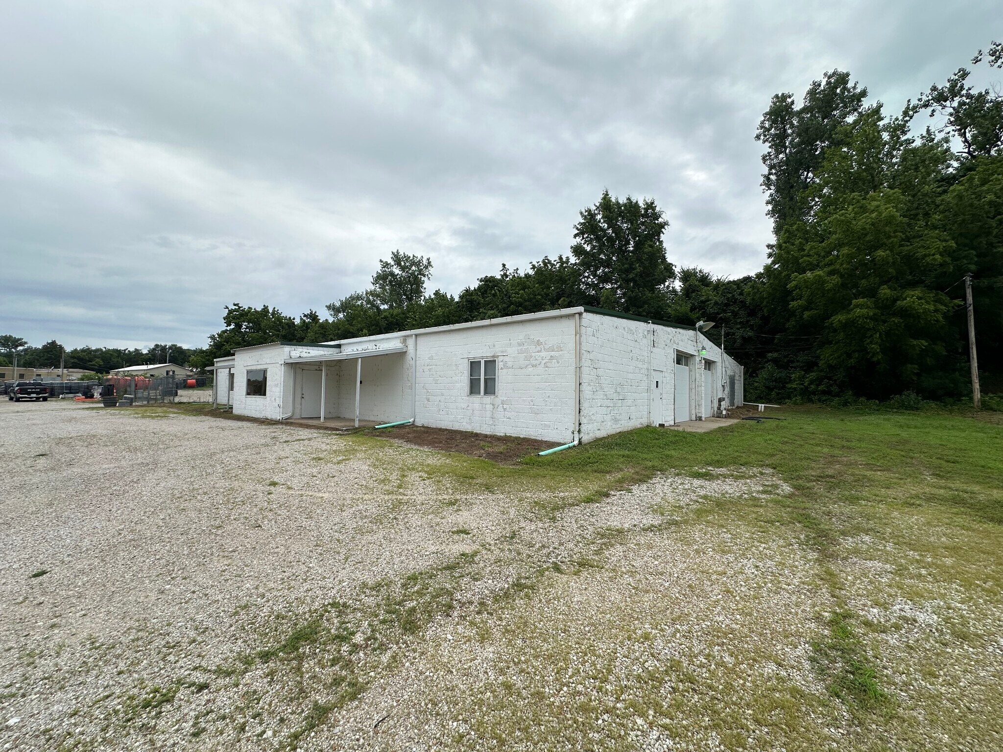 2503 E McCarty St, Jefferson City, MO for sale Building Photo- Image 1 of 1