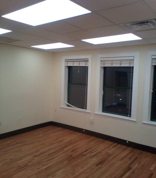 473 Broadway, Bayonne, NJ for lease - Interior Photo - Image 3 of 25