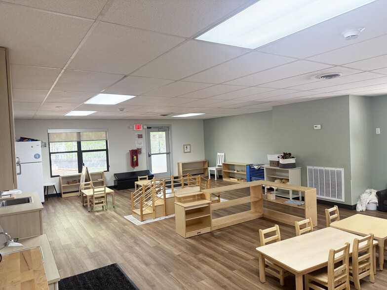 1700 Corporate Dr, Birmingham, AL for sale - Building Photo - Image 2 of 9