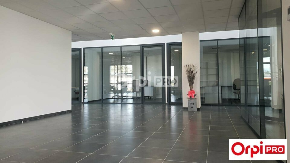 Office in Romans-sur-Isère for lease - Interior Photo - Image 3 of 10