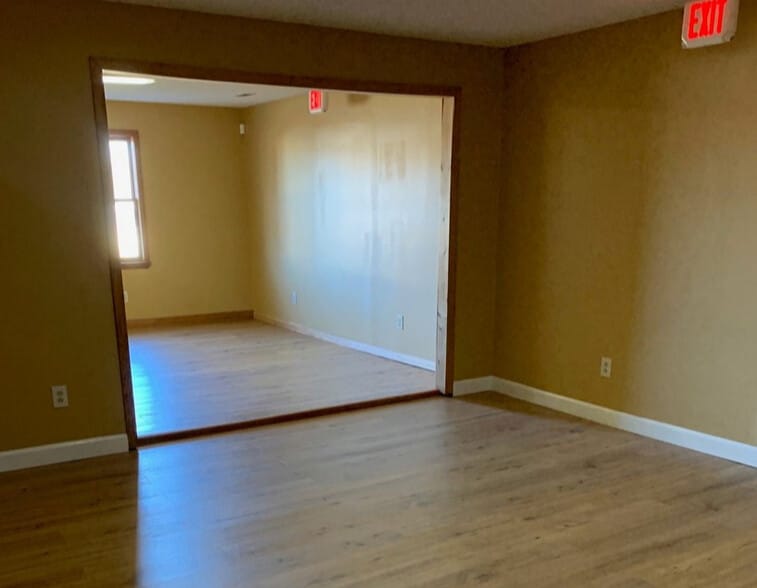 6120 Augusta Rd, Greenville, SC for sale - Interior Photo - Image 3 of 13