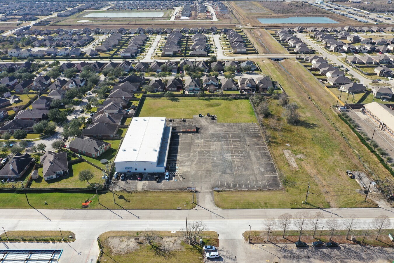 320 Delaney Rd, La Marque, TX 77568