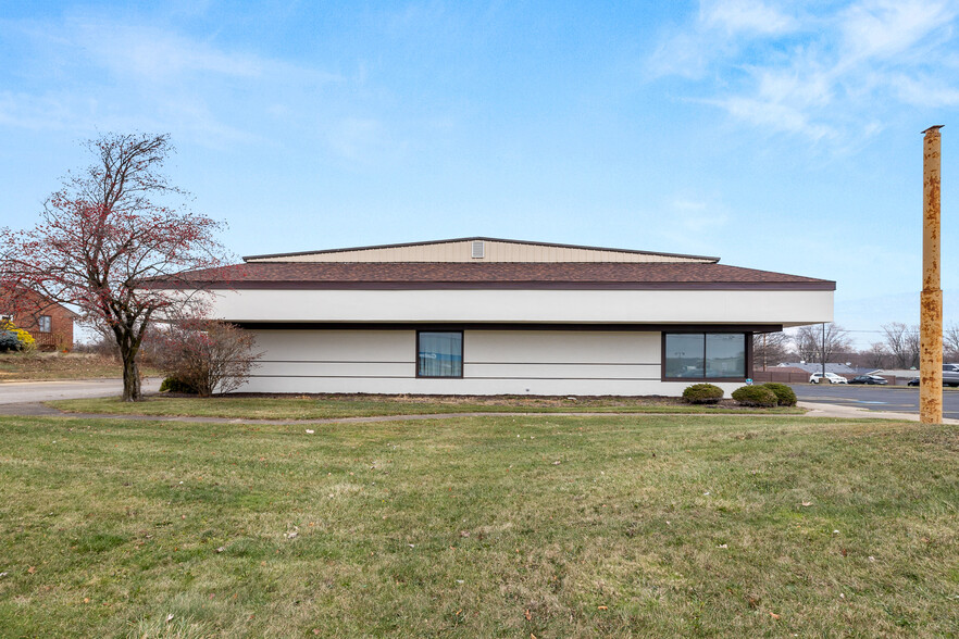 2050 W Fourth St, Mansfield, OH for lease - Building Photo - Image 1 of 42