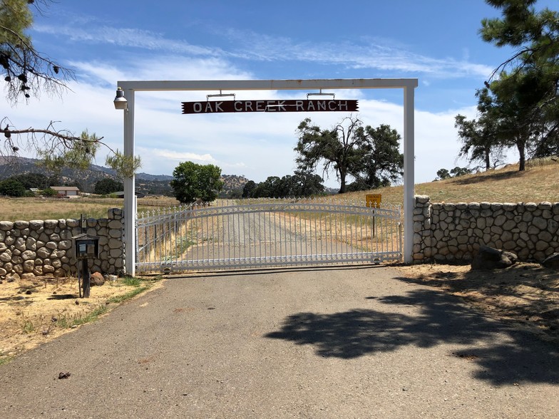 3385 Oak Creek Ranch Rd, Catheys Valley, CA for sale - Building Photo - Image 1 of 1