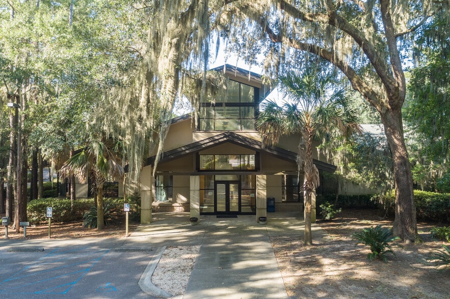 10 Buck Island Rd, Bluffton, SC for sale - Primary Photo - Image 1 of 1