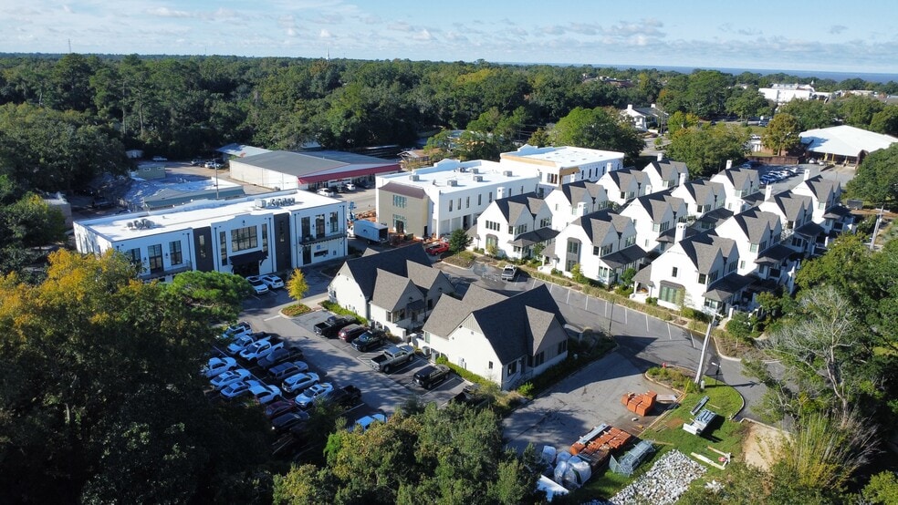 557 Fairhope Ave, Fairhope, AL for lease - Building Photo - Image 3 of 5