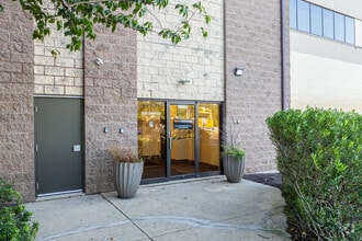 2000-2009 Elmwood Ave, Sharon Hill, PA for lease Building Photo- Image 2 of 6