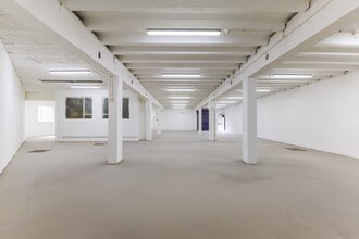 Bond Rd, Mitcham for lease Interior Photo- Image 1 of 3