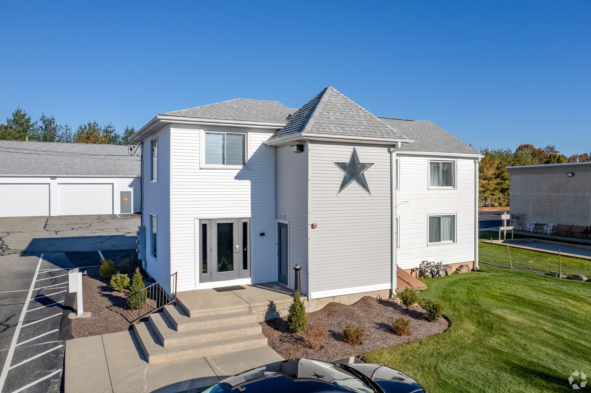 1305 Hartford Ave, Johnston, RI for sale Primary Photo- Image 1 of 1