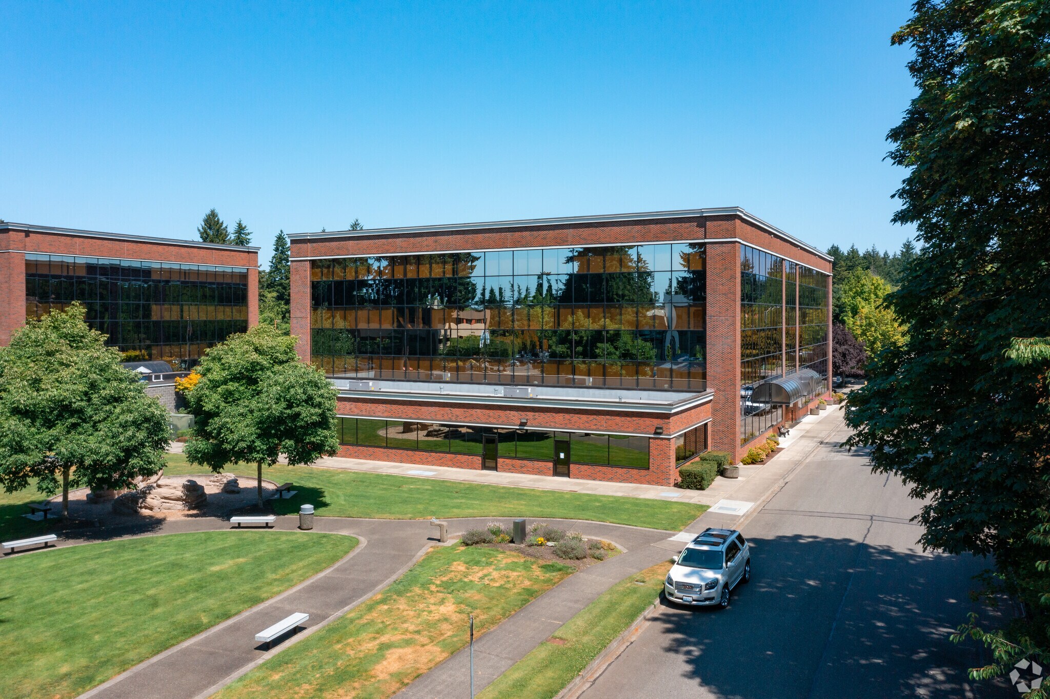 640 Woodland Square Loop SE, Lacey, WA for sale Primary Photo- Image 1 of 1