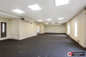 Riding Court Rd, Slough for lease Interior Photo- Image 2 of 4