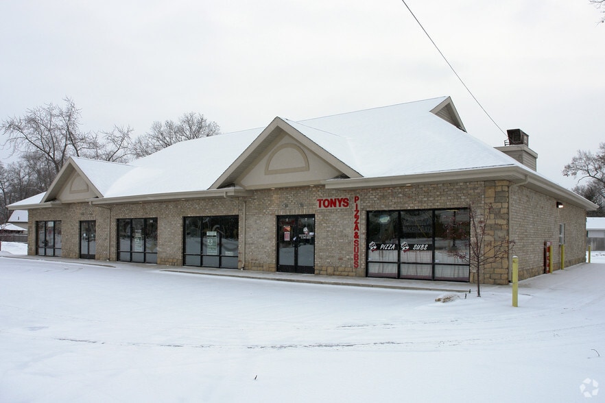 1384 Holton Rd, Muskegon, MI for lease - Primary Photo - Image 1 of 4