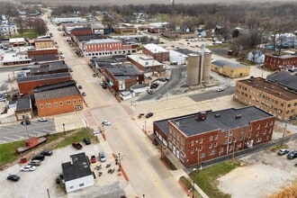 612 W Gallatin St, Vandalia, IL - AERIAL map view - Image1