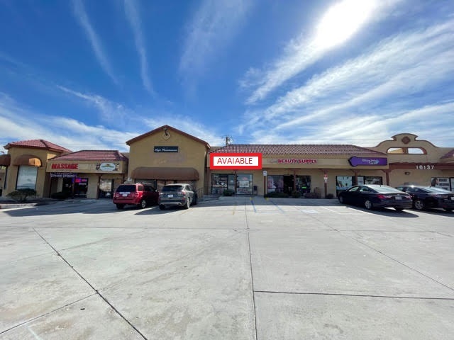 16137 Green Tree Blvd, Victorville, CA for lease - Building Photo - Image 1 of 12