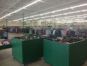 3135-3159 Dixie Hwy, Erlanger, KY for lease Building Photo- Image 2 of 15