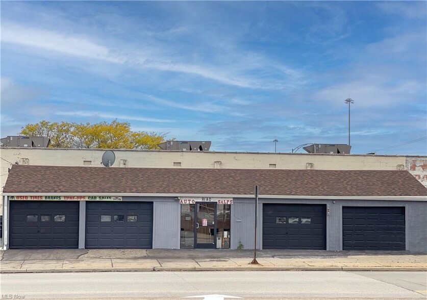 11701 Bellaire Rd, Cleveland, OH for lease - Building Photo - Image 1 of 1