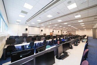 29 Central Park Av, Plymouth for lease Interior Photo- Image 2 of 3