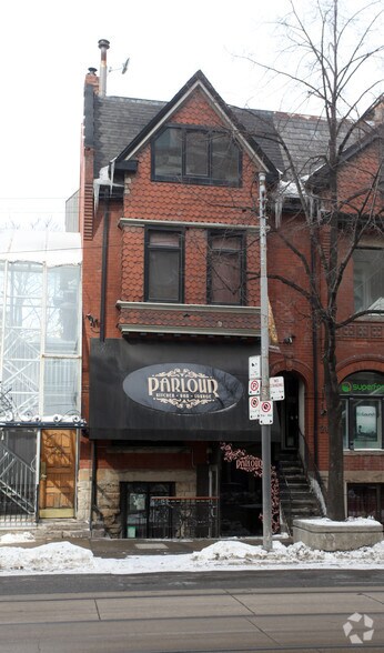 270 Adelaide St W, Toronto, ON for sale - Primary Photo - Image 1 of 1