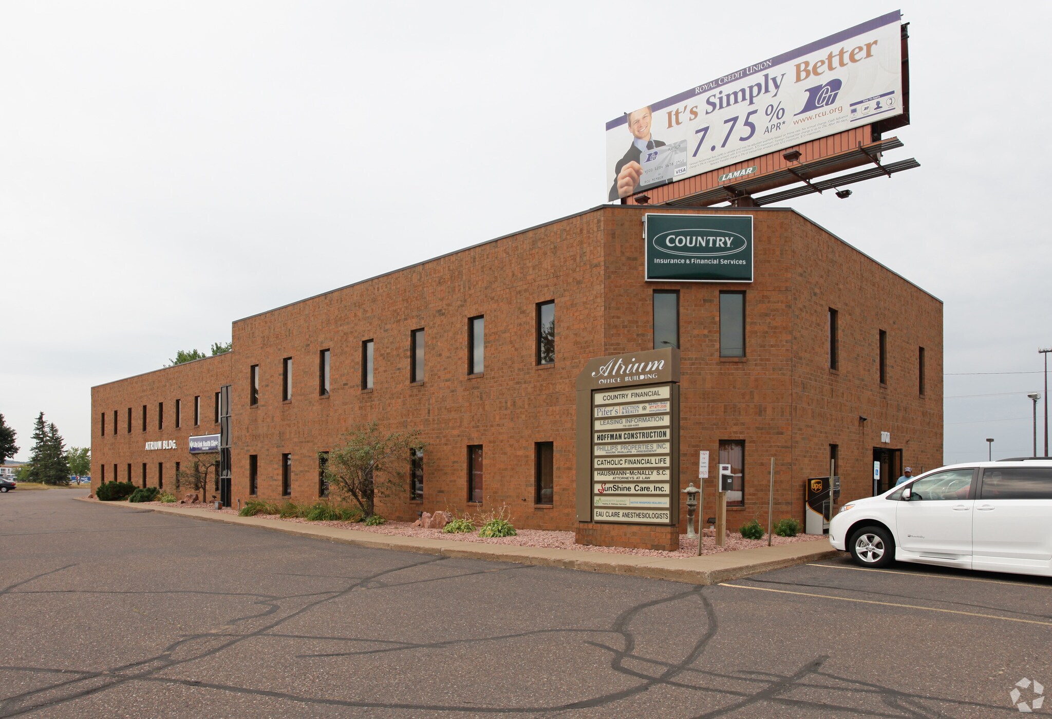 1101 W Clairemont Ave, Eau Claire, WI for lease Primary Photo- Image 1 of 7