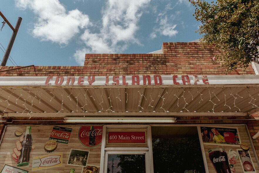 400 N Main St, Hattiesburg, MS for sale - Primary Photo - Image 1 of 37