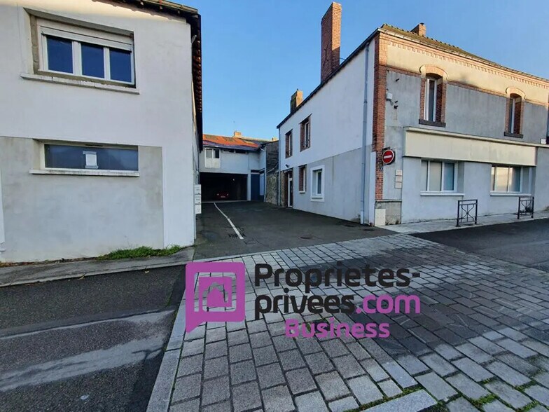 Flex in OMBREE D'ANJOU for sale - Building Photo - Image 3 of 6